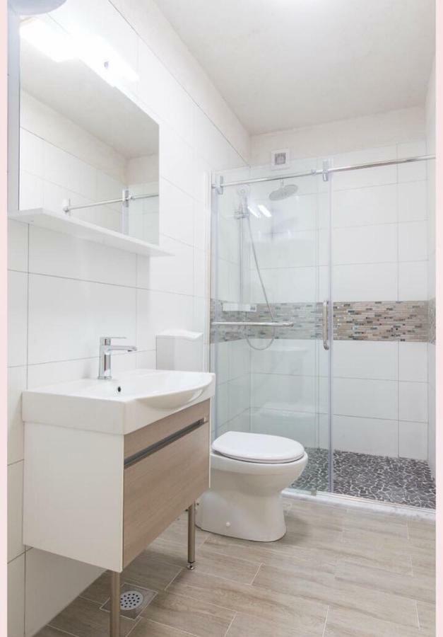 Alena Luxury Apartment With Jacuzzi Split Eksteriør bilde